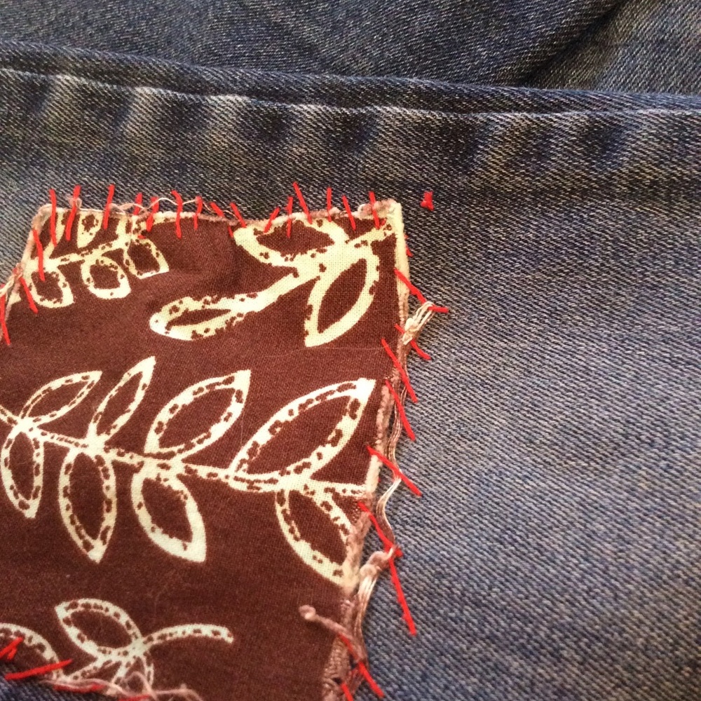 Jeans with flower patch - Picture 2 of 4